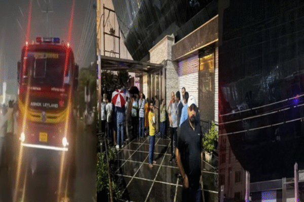 रायपुर के बेबीलोन टावर में भीषण आग: डेढ़ घंटे तक चला रेस्क्यू ऑपरेशन से 47 लोगों को निकाला गया सुरक्षित